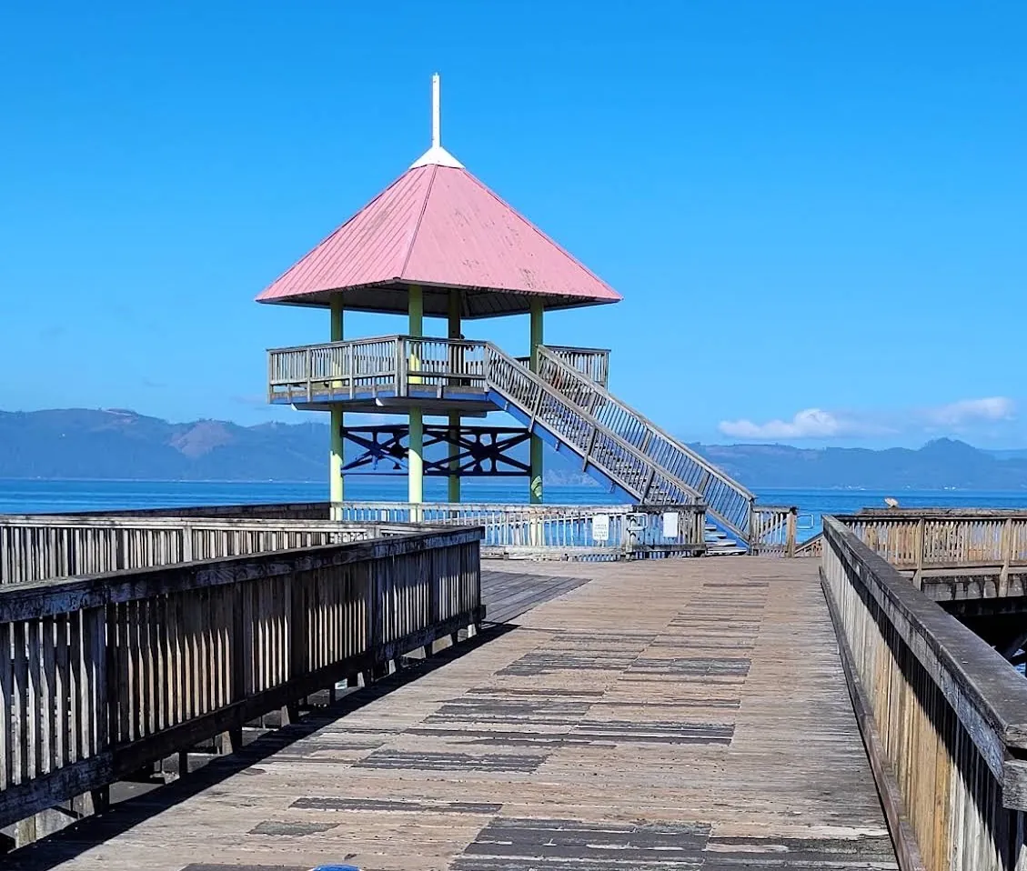 The wooden viewing tower on the Astoria Riverwalk over the Columbia River